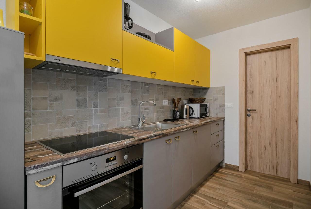 Apartment Cesarica Baska Voda Luaran gambar